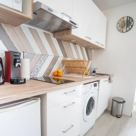 Corail Studio - 2Min Plage Centre Ville - Clim - Wifi - Parking Prive - Ideal Famille - La Grande Motte Exterior photo